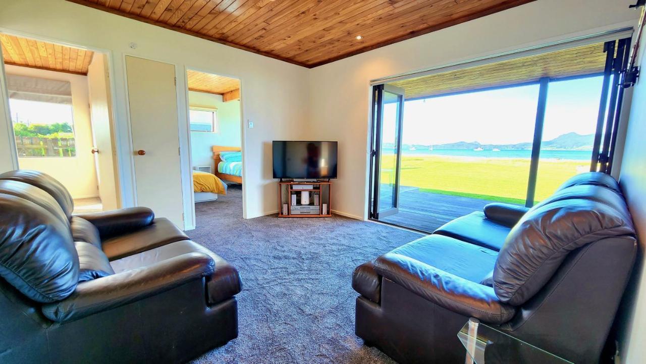 The Sunrise Bach - One Tree Point Holiday Home Exterior foto